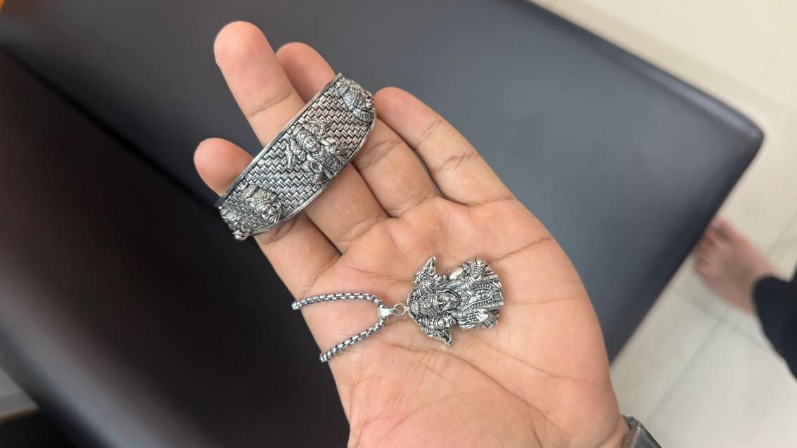 5 Mukhi Hanuman Kada with 5 Munjai Hanumna Pendant with Chain